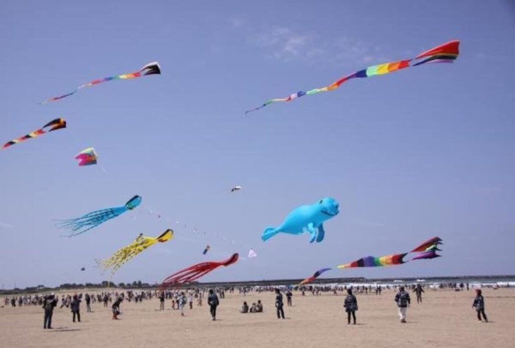 世界の凧の祭典 | 石川（灘海水浴場）