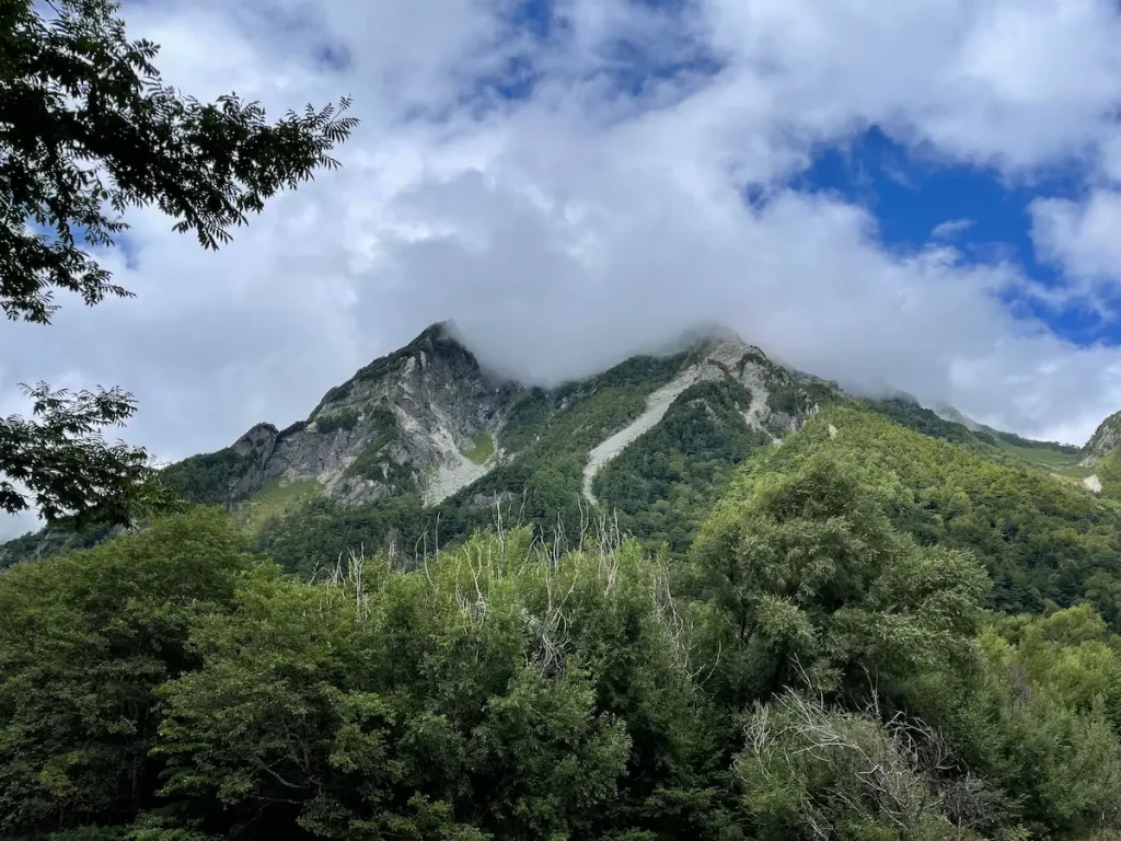 自然と地域と人の在り方を学ぶ登山「Kita Alps Recurrent Hike」／長野